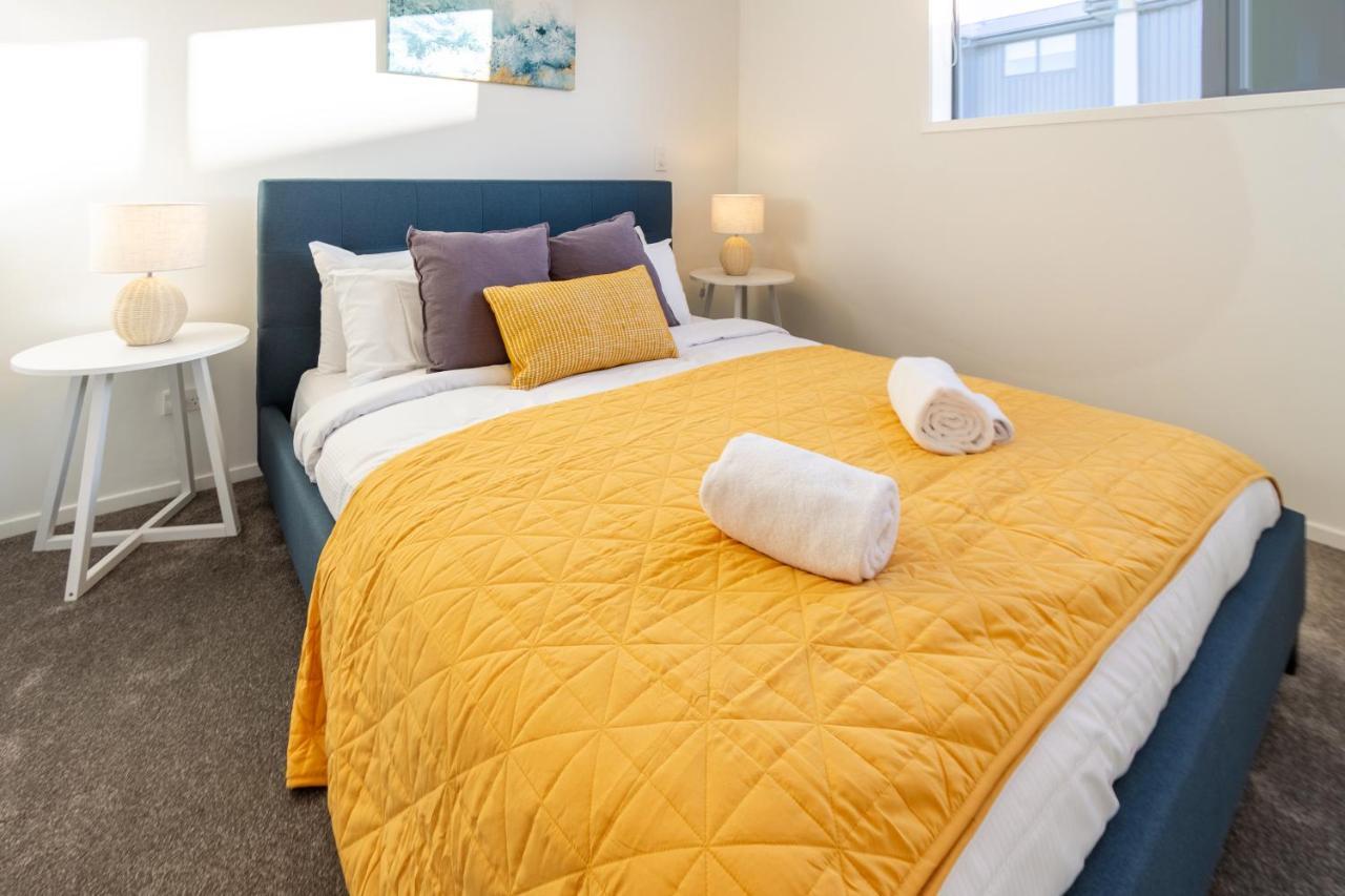 Urban Park Escape 2 Bed 2 Bath W/Carpark Daire Christchurch Dış mekan fotoğraf