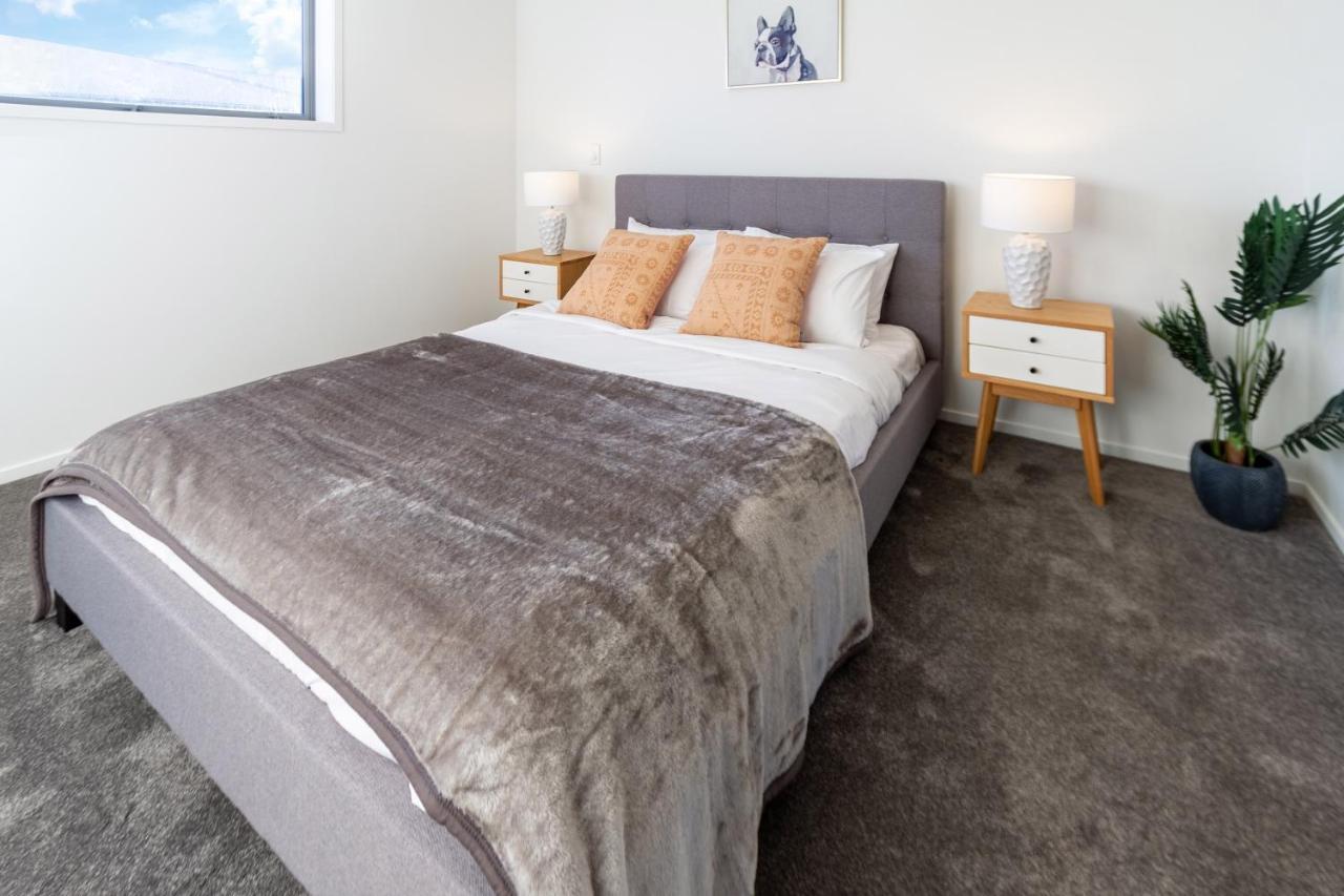 Urban Park Escape 2 Bed 2 Bath W/Carpark Daire Christchurch Dış mekan fotoğraf