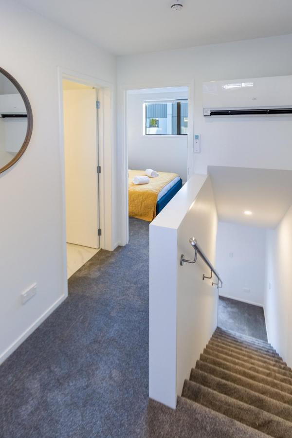 Urban Park Escape 2 Bed 2 Bath W/Carpark Daire Christchurch Dış mekan fotoğraf